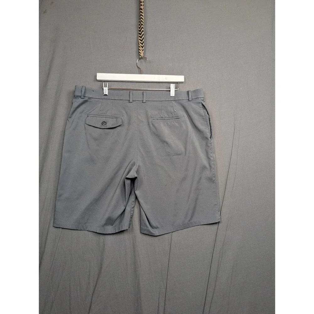 Nike Dri-Fit Lightweight Flat Front Casual Shorts Gray‎ Size 40